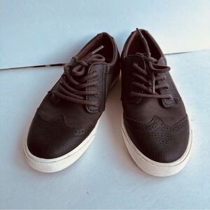 Ben Sherman Boys Size 2 Wing-tip Oxford Sneakers Brown Casual Dress Shoes